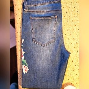 NWOT Guess Jeans #40